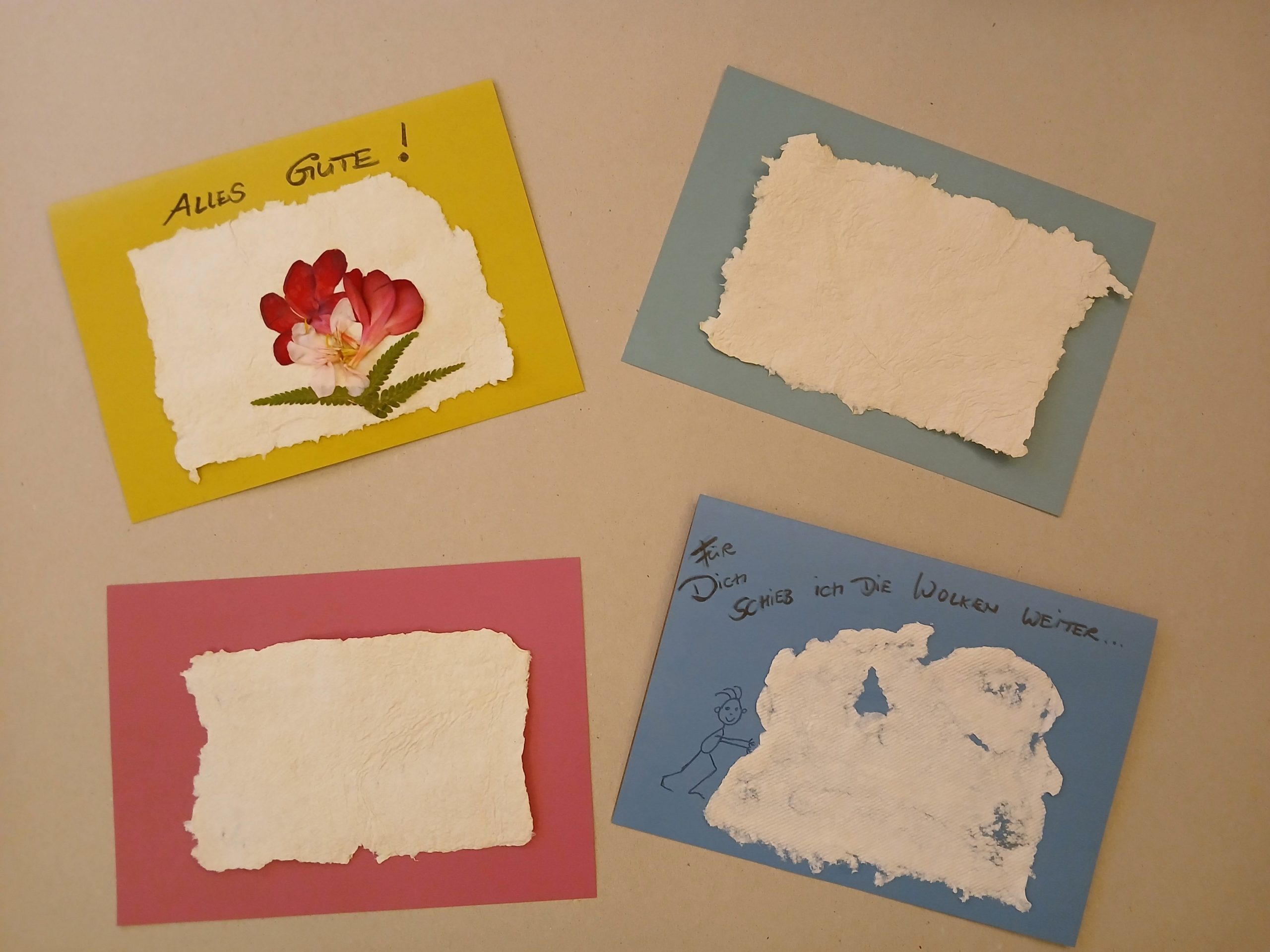 Karten mit selbst hergestellten Papier