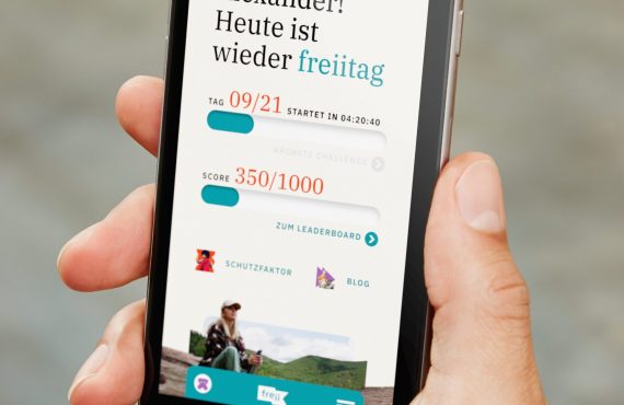 freii-App-in-Hand-03-scaled